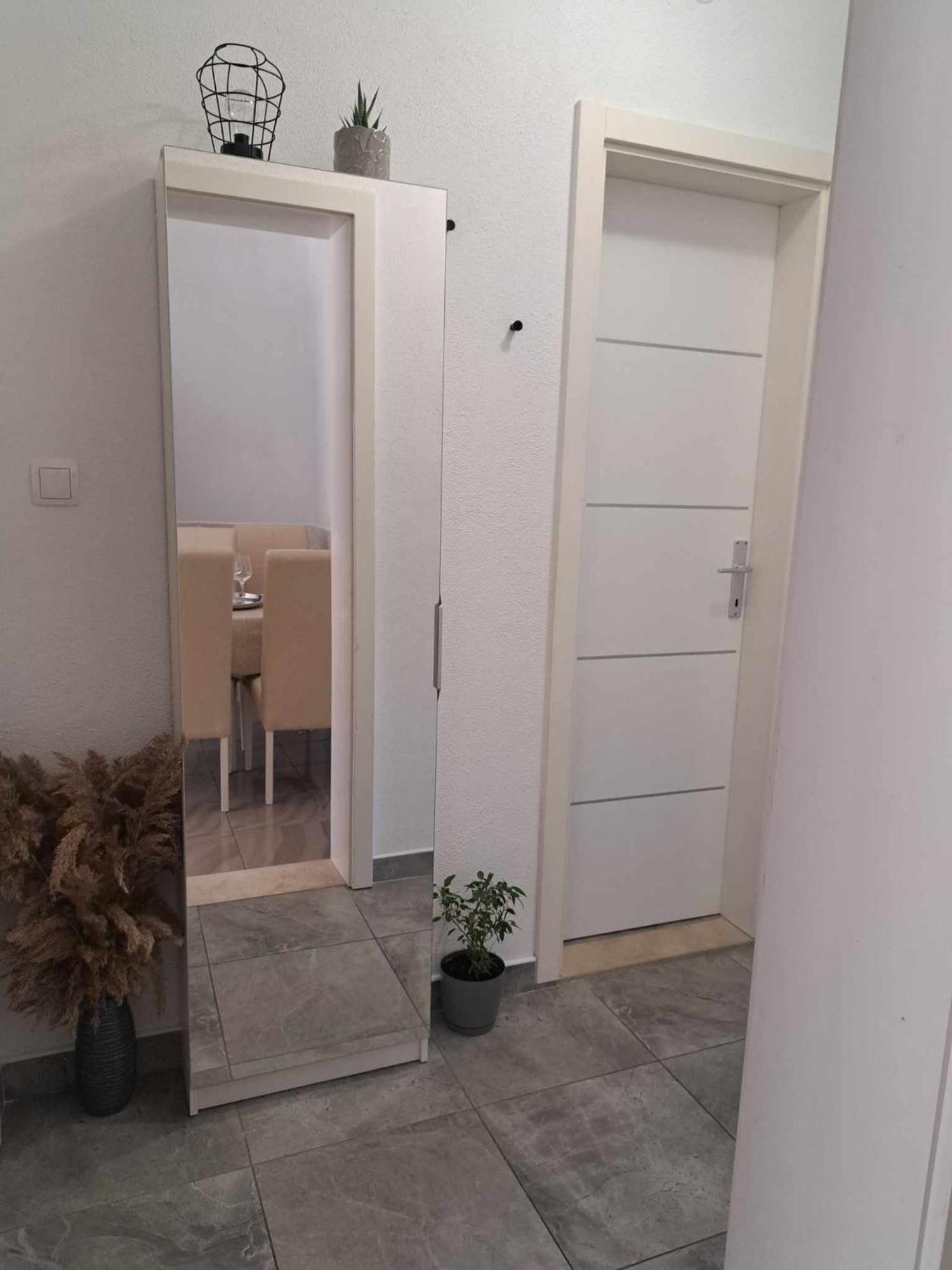 אורביץ Apartments Senka מראה חיצוני תמונה